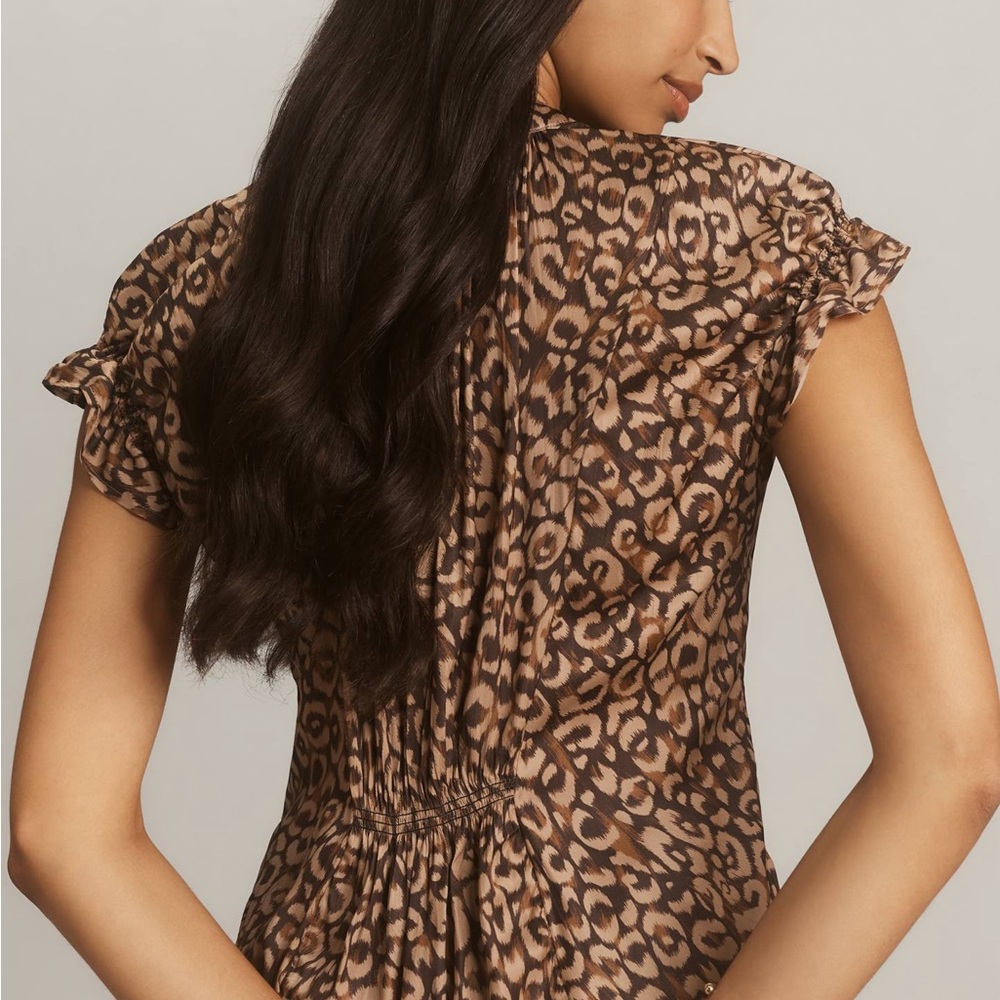 The Tatum Flutter-Sleeve Blouse by Pilcro: Shine Edition | RARE SOLD OUT - Picture 2 of 3
